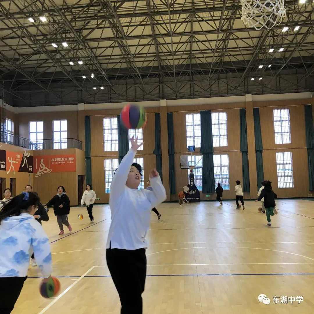 如何制定有效的篮球训练策略以提高球员表现_1